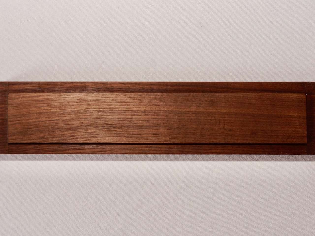 Stylischer Teelichthalter aus Nussholz für 4 Teelichter – Manokin Shop DSC7690 – Manokin Shop